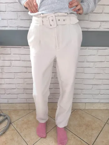 D4663 pantalon blanc avec ceinture 34