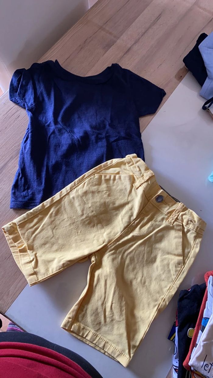 Ensemble bermuda t-shirt primark 18/24mois - photo numéro 2