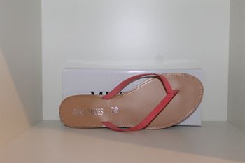 belle petites tongs lanières rose 41