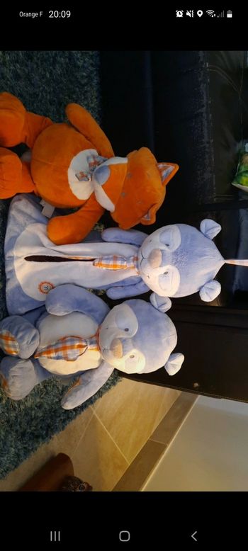 Range pyjama + 2 peluch