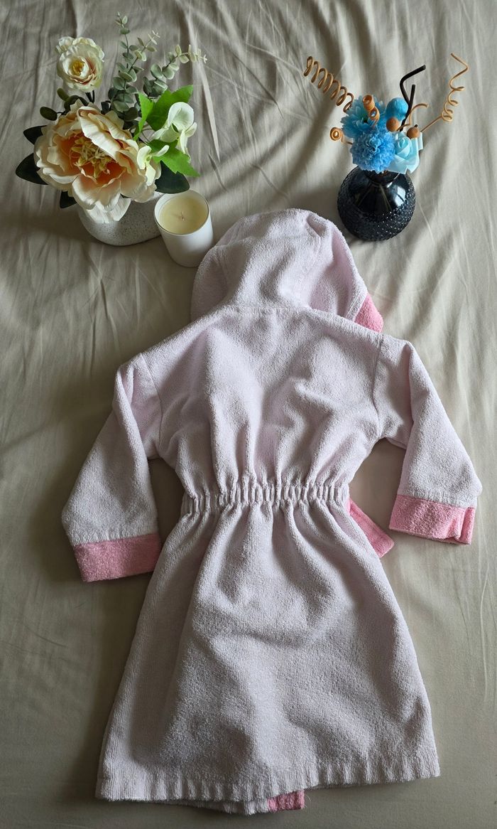 C&A Baby Club Peignoir Lapin Éponge Rose Bon état 2-3 ans 92-98 cm - photo numéro 2