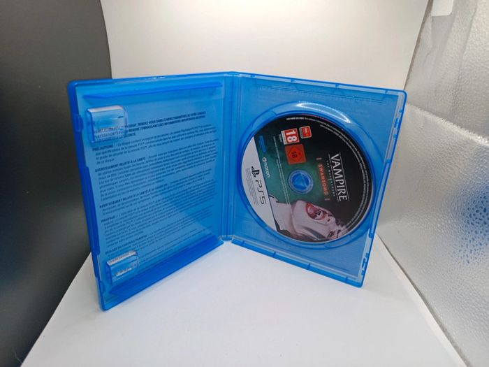 Jeux Playstation 5 occasion vampire the masquerade swansong - photo numéro 3