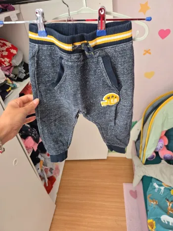 Pantalon tape a l'œil taille 3 ans