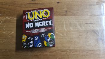 Neuf jeu de cartes Uno NO Mercy des éditions Mattel 
