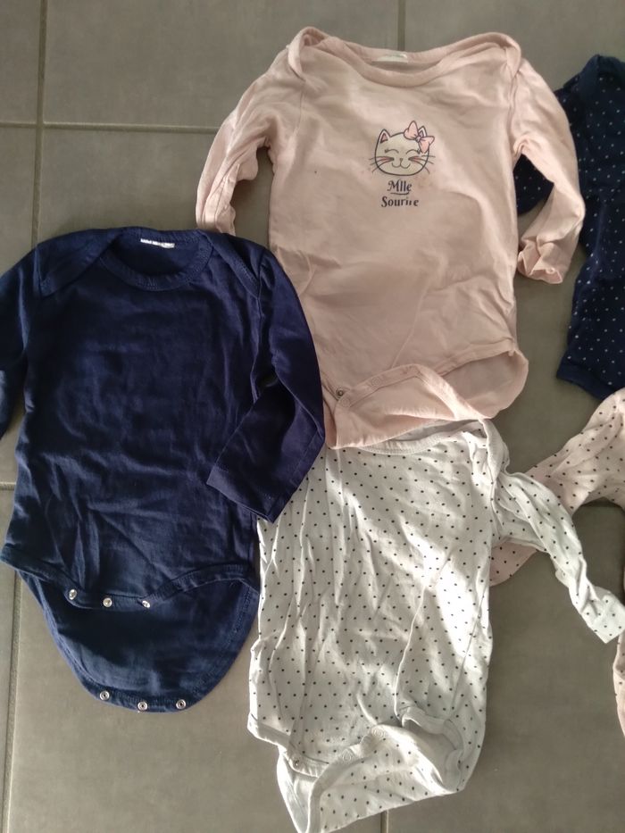 Lot de 7 bodies filles manches longues 6mois - photo numéro 3