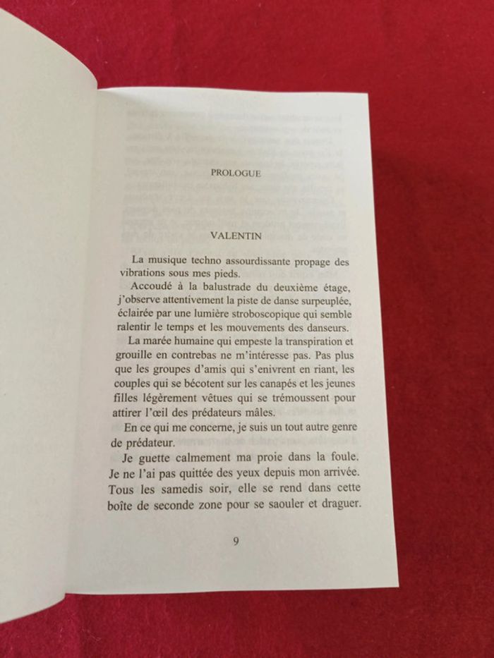 Le prince charmant existe il est italien et tueur à gages " Anna Triss" Hugo poche - photo numéro 8