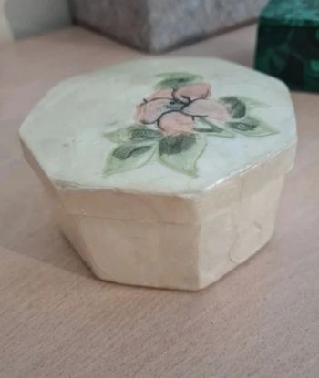 Boite à bijoux ivoire vintage