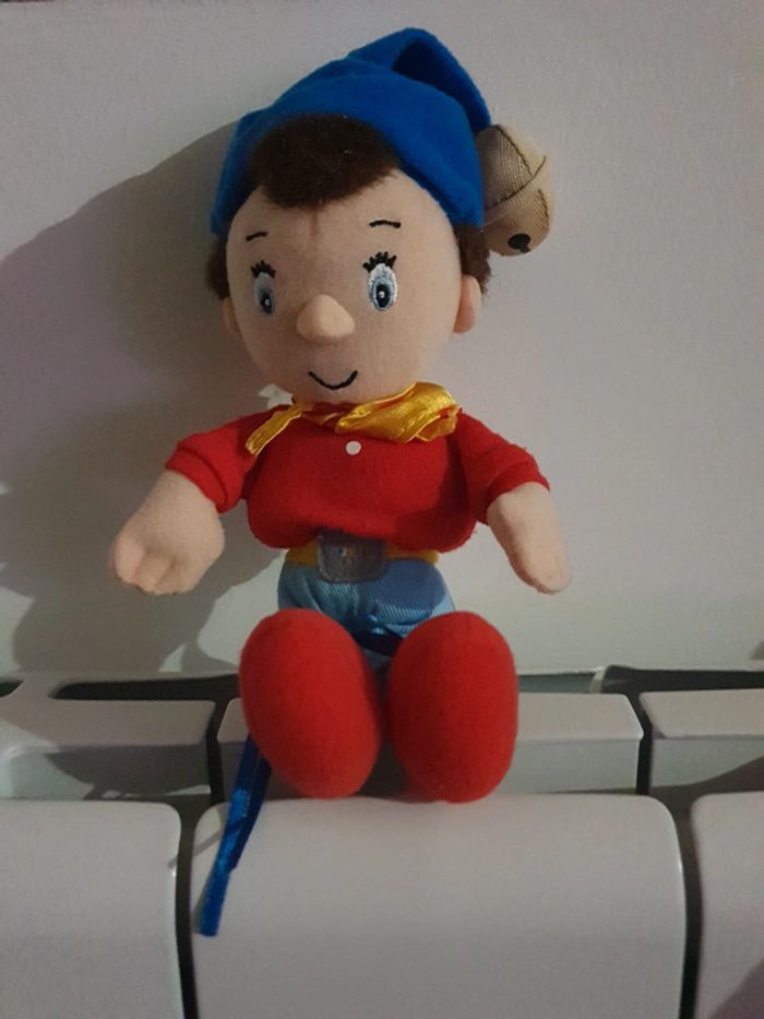 Peluches Oui oui - photo numéro 2