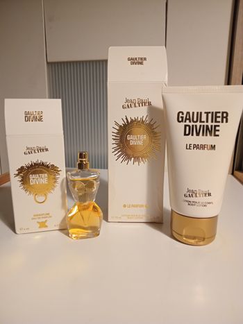 Miniature + lait corps parfumé Gaultier divine JPG
