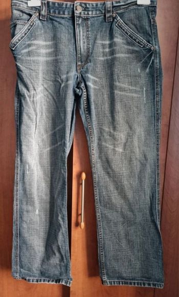 Jeans homme effet délavé et usé taille 48