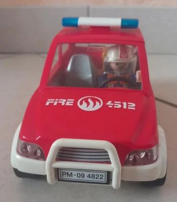 Voiture de pompier playmobil