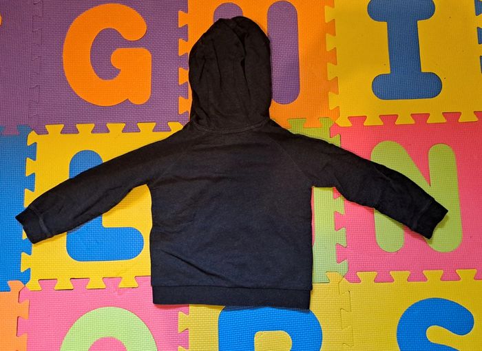 Veste zippée capuche noir, kiabi, taille 3 ans (90/97 cm) - photo numéro 2
