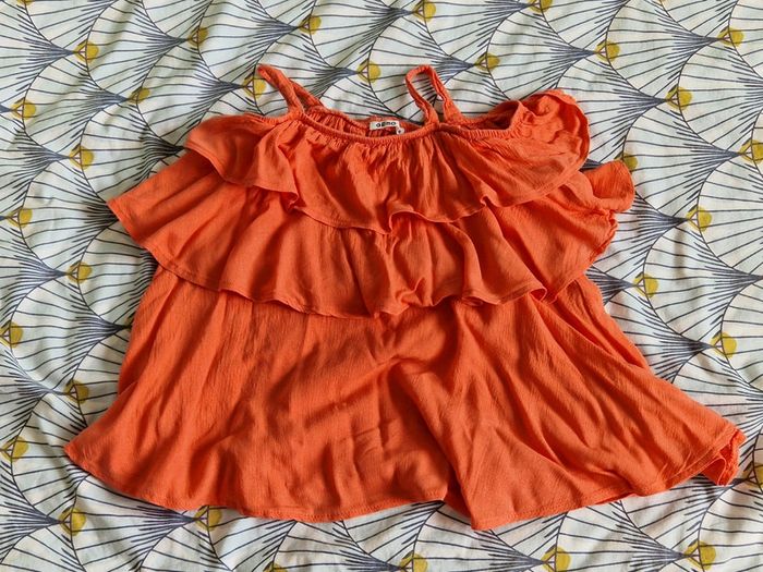 Haut sans manches à volant