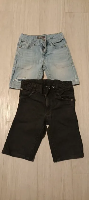 Lot de 2 shorts taille 6 ans