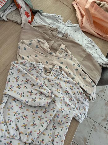 Lot de 4 pulls fille Kiabi 24 mois