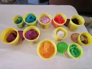 Lot pâte à modeler