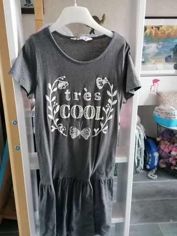 Lot Vêtements filles 10 ans et 8 ans