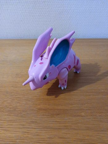 Pokemon nidoqueen