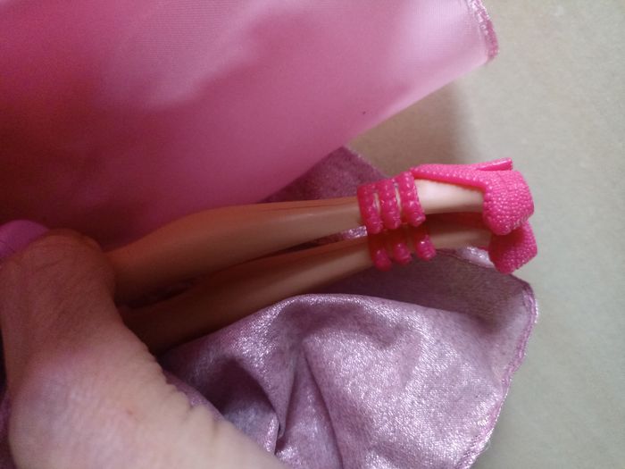 Barbie avec chaussures et sac à main - photo numéro 4