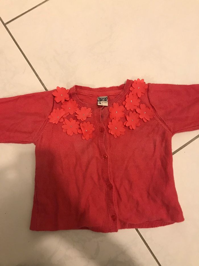 Gilet fleurs tape à l’œil