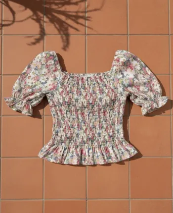 Top smocké fleuri manches courtes, taille S, style romantique chic estival