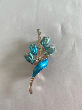 Broche bouquet de fleur turquoise