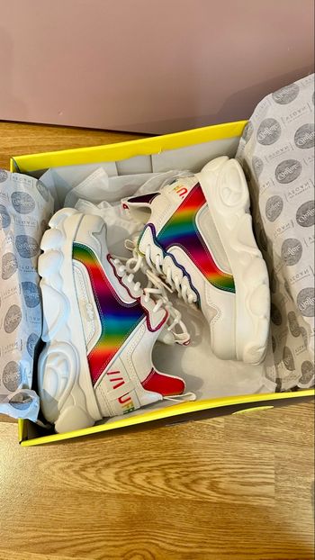 Buffalo Vegan White / Rainbow taille 37 neuve