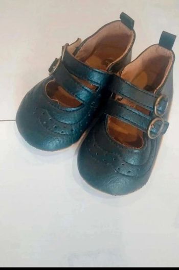 Chaussures  bébé souples  habillées  T  3mois