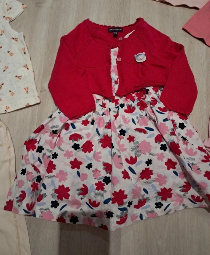 Lot d'ensembles et robes 9mois neuf - photo numéro 2