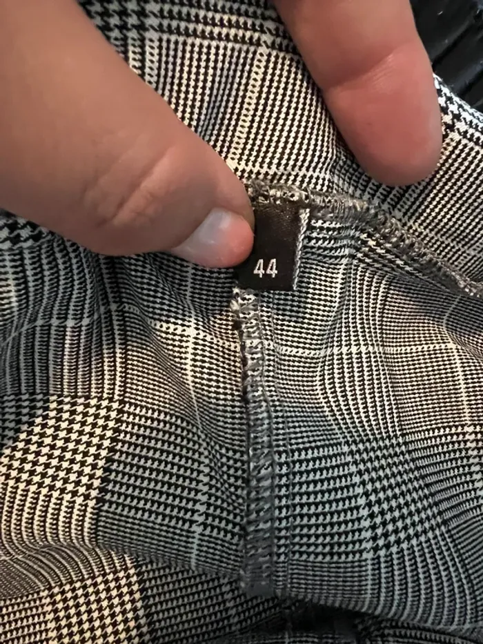 Pantalon stretch motif carreaux taille 44 - photo numéro 3
