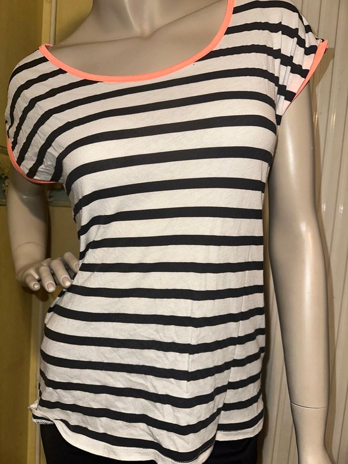 T-shirt cache cache - photo numéro 5