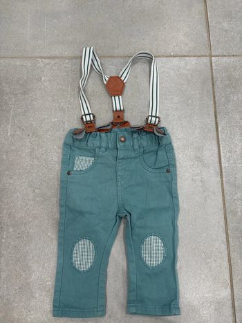 Pantalon vert/bleu à bretelles