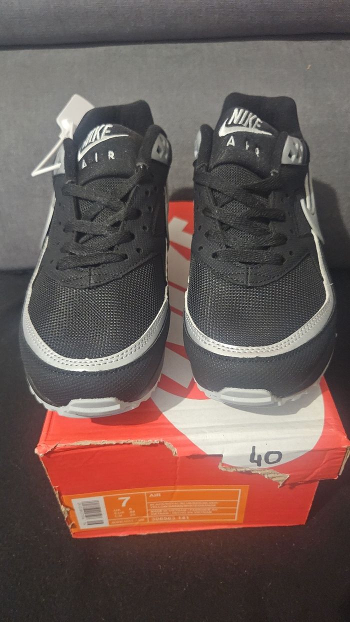 Basket air max classic BW neuf - photo numéro 3