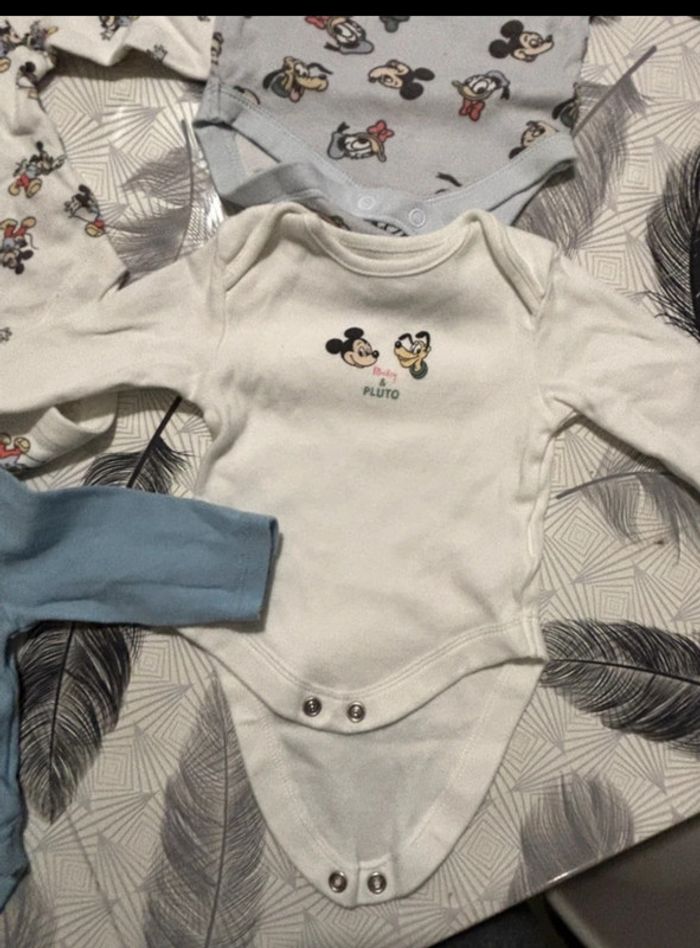 Lot 5 bodies bébé Disney – Taille 1 mois - photo numéro 6