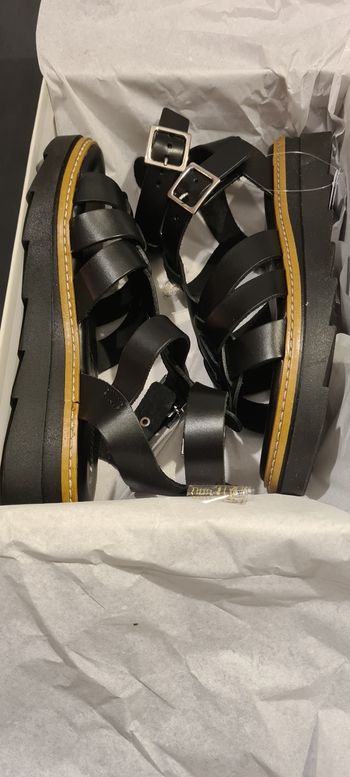 Nu-pieds/ spartiates  liberto neuve 37