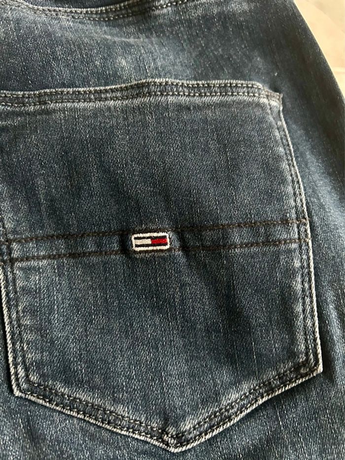 Jean femme 26/32 (S ou 36) - Tommy Jeans -Neuf avec étiquette - photo numéro 3