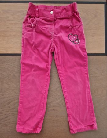Pantalon rose  gemo motif cœur 3 ans en très bon
