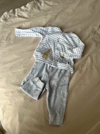 Pyjama pantalon et petit haut