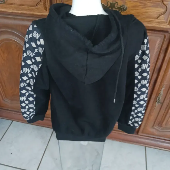 Sweat à capuche taille 36/38 s/m - photo numéro 4
