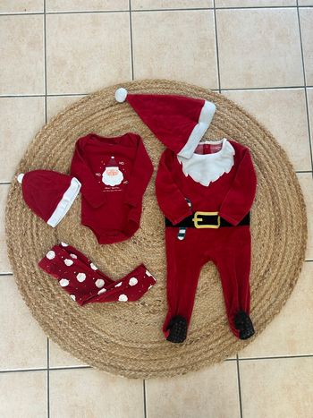 Lot 18 mois Noël très bon état 