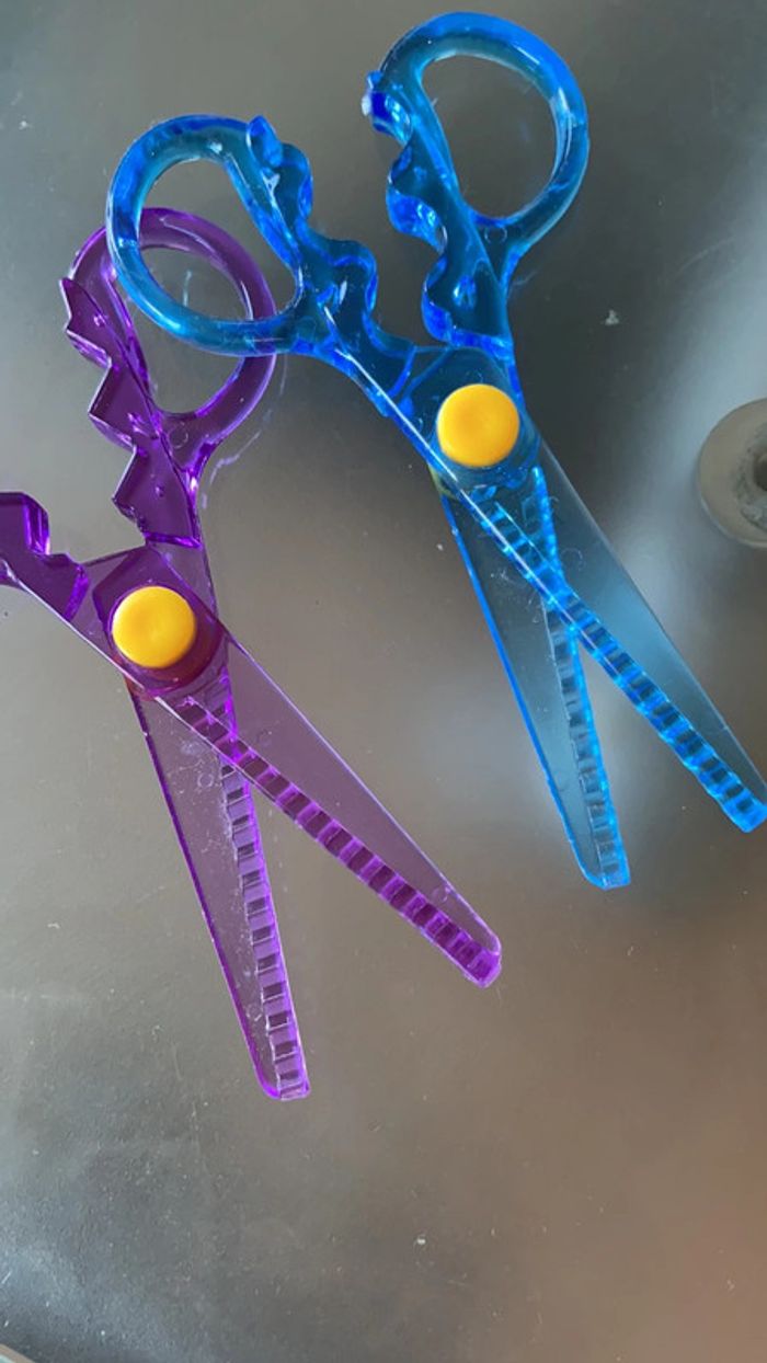 Lot de 2 paires de ciseaux crantés scrapbooking - photo numéro 2