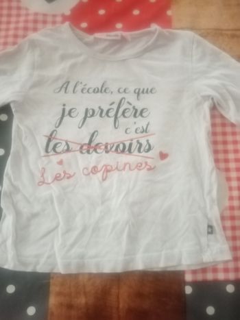 Tee-shirt manche longue fin taille 5ans  marque Lili Marelle