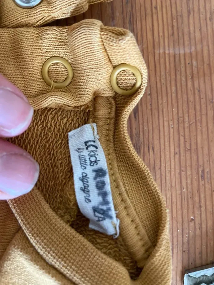 Pull jaune 2 ans - photo numéro 2