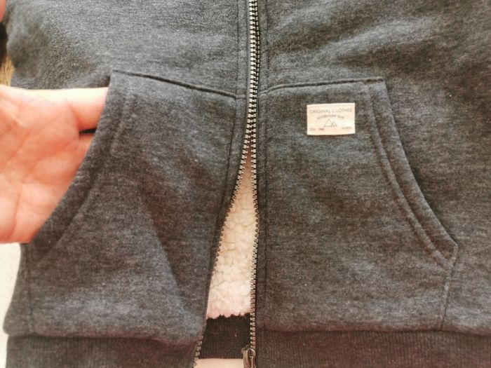 Veste / gilet chaud avec capuche, gris, kiabi, 8 ans, garçon, neuve - photo numéro 6