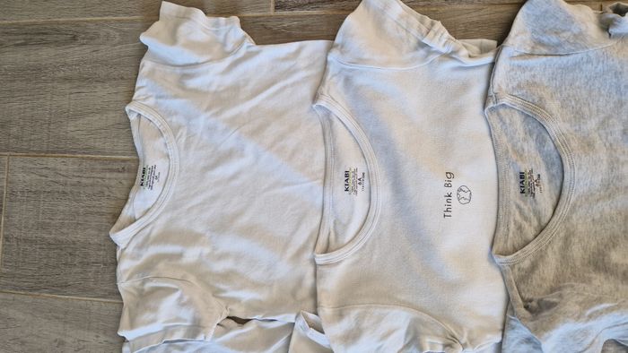 Lot de 6 maillots de corps manche courtes. Taille 6 ans. - photo numéro 5
