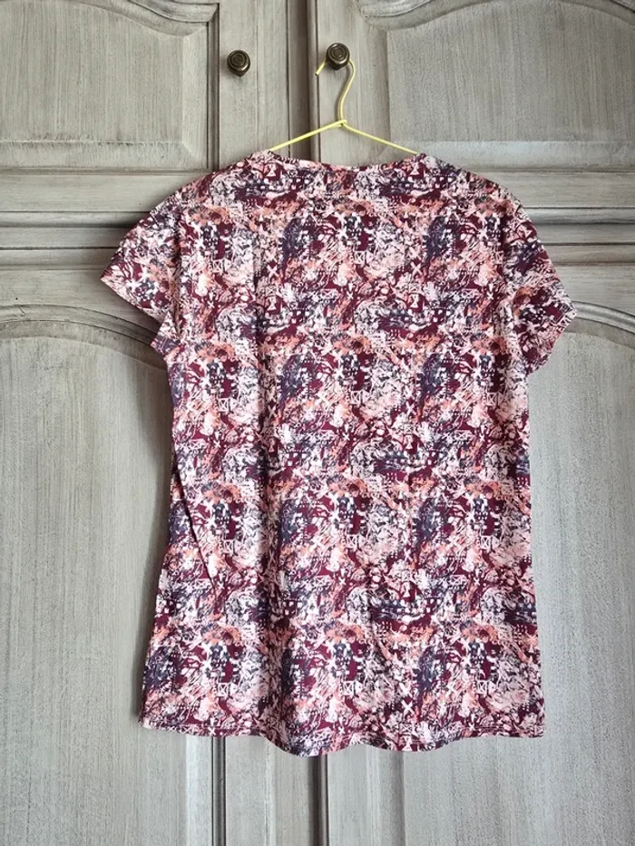 T shirt fleurie et coloree decathlon taille L - photo numéro 3