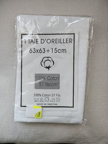 1 taie d'oreiller 63 X 63 + 15 cm