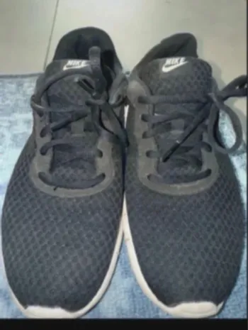 Basket femme nike taille 36 bonne etat