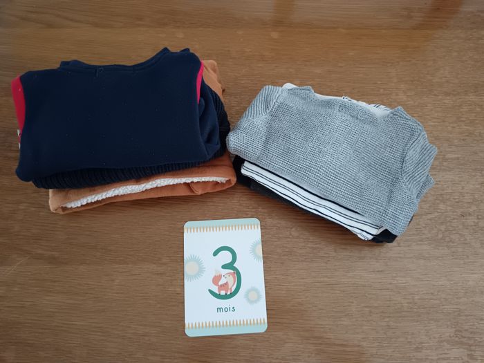 5 gilets et 2 pulls