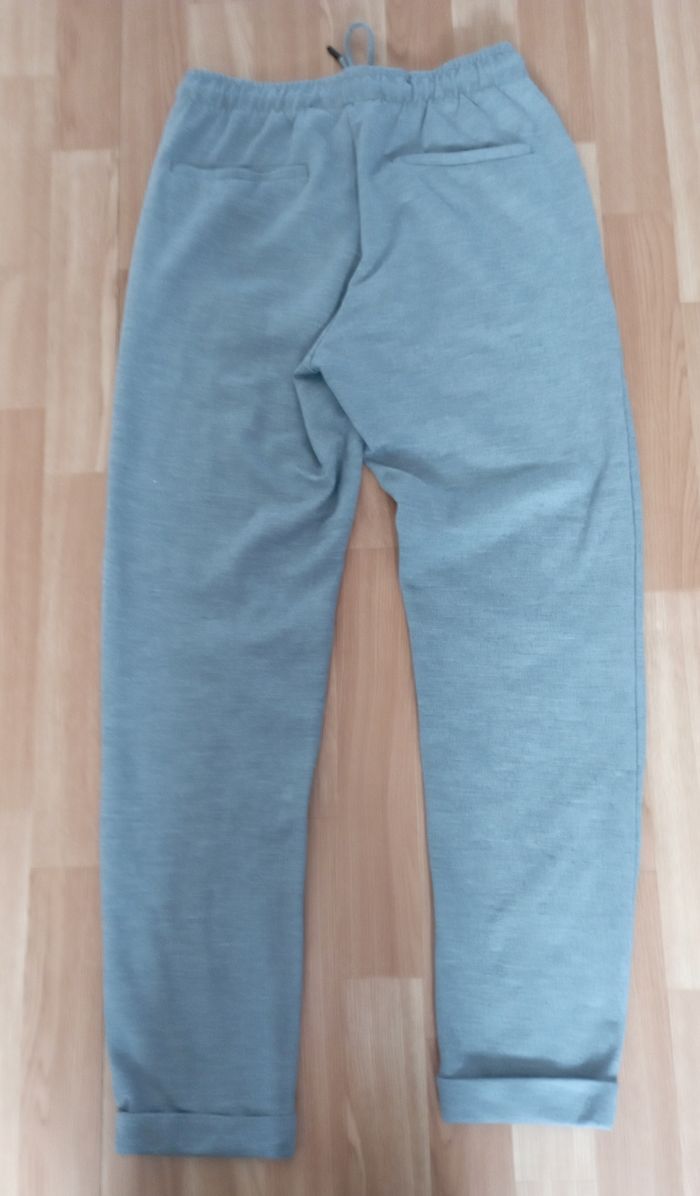 Pantalon gris - photo numéro 2